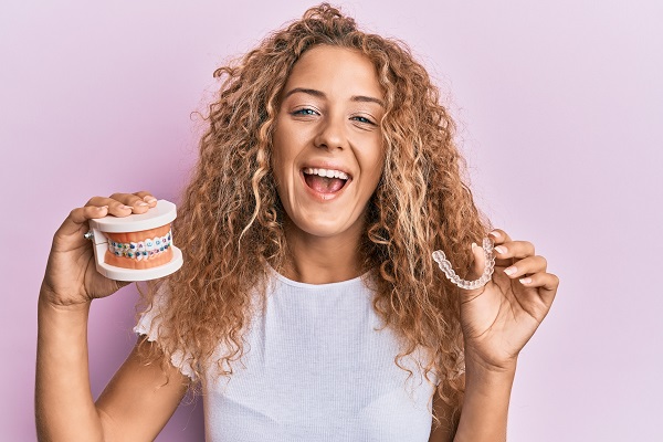 Clear Braces Vs  Aligners:   Important Differences To Keep In Mind